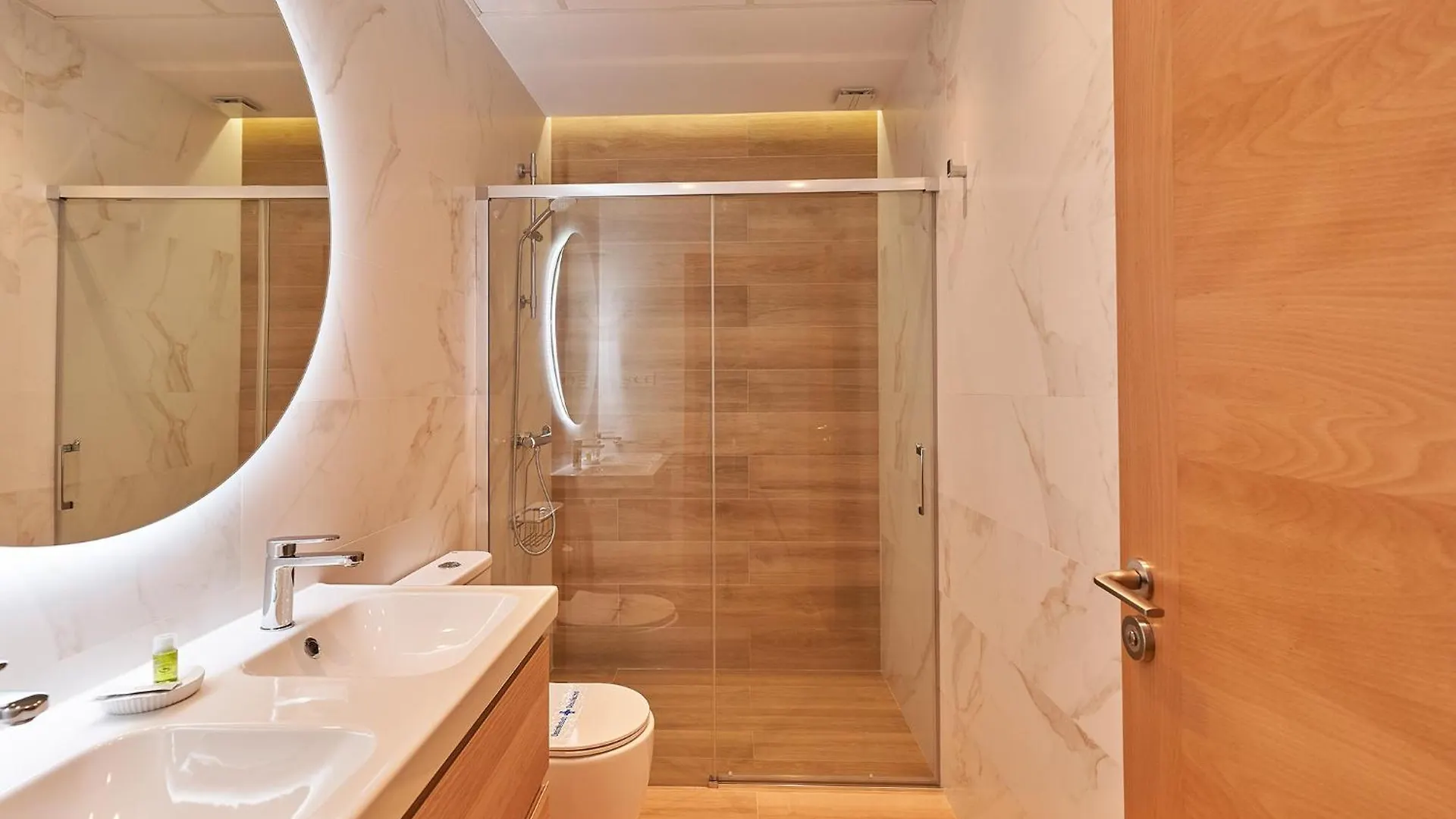 Atlantis Home Puerto Marina - 1 Minuto De La Playa Benalmadena