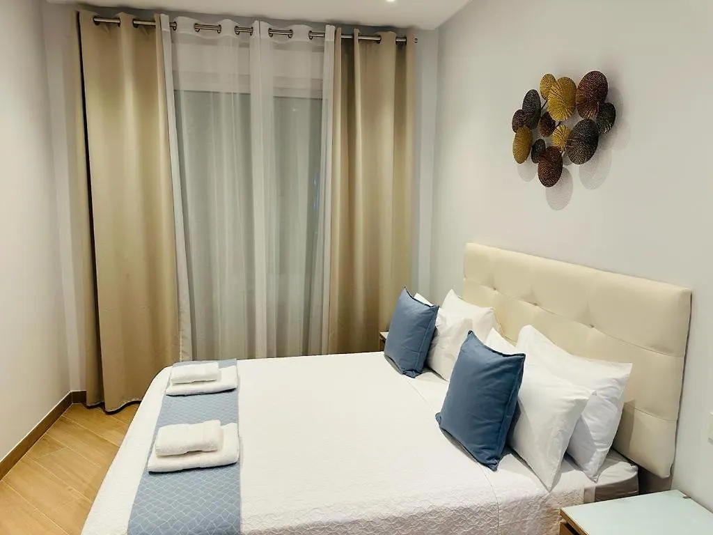 Atlantis Home Puerto Marina - 1 Minuto De La Playa Benalmádena 0*,  España